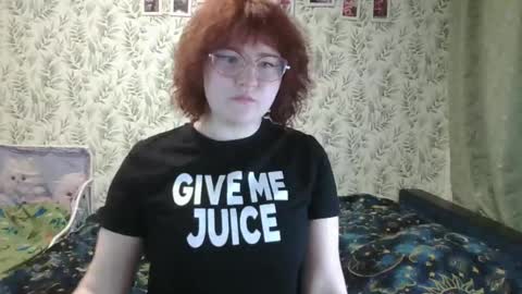 felicity_play online show from May 4, 6:09 am