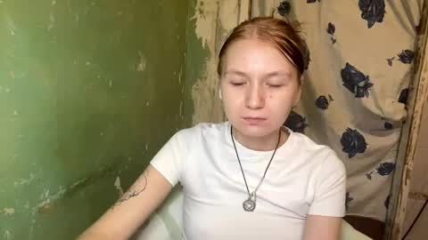 Lola online show from April 28, 9:52 pm