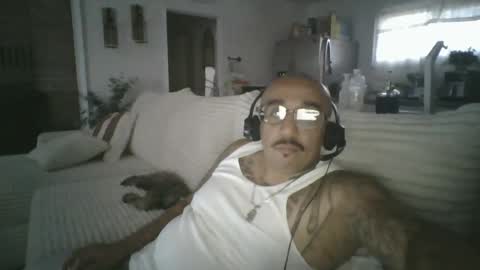 felixrlarios25 online show from July 28, 10:42 pm