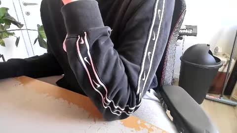 fem_alice_louis_dom online show from April 28, 9:13 am