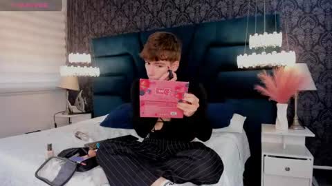Femboy Max online show from July 30, 12:06 pm