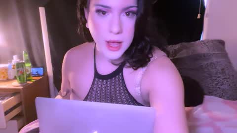 Snapshot of femgirl99 chatting on October 21, 10:02 pm this is justice tricia a bigelow. she was fucking my husband tom girardi online show from October 21, 10:02 pm
