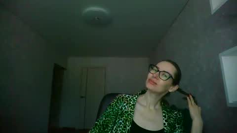 feraliss online show from May 30, 10:24 am