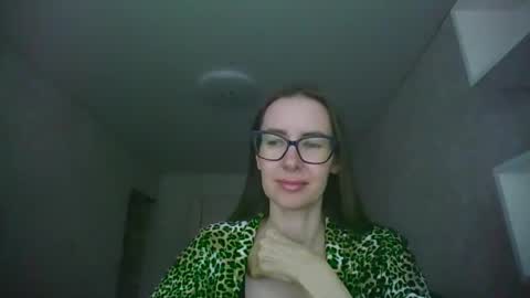 feraliss online show from May 28, 11:52 am