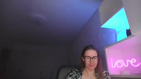 feraliss online show from March 22, 3:27 pm