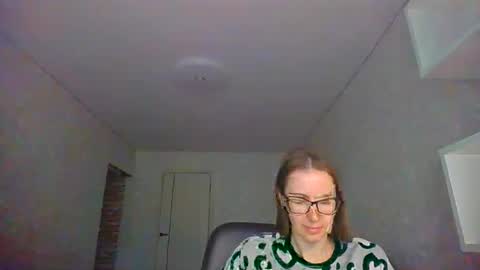 feraliss online show from May 24, 11:17 am