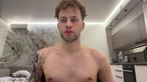 ferminlune online show from May 24, 10:27 pm