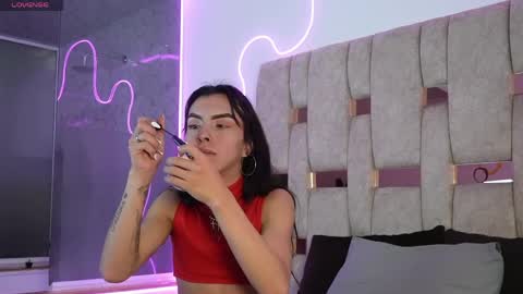 fernanda_thail_ online show from April 25, 8:06 pm