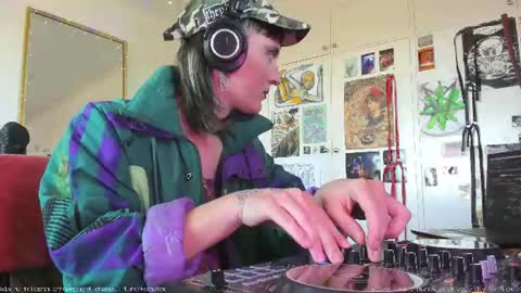 Fern next stream 430pm Monday PST online show from July 13, 2:48 am