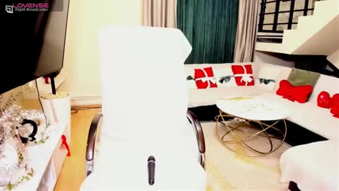 Snapshot of fetishfantasyeve chatting on February 11, 11:42 am Fetishfantasyme my X online show from February 11, 11:42 am