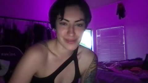 fgsammie online show from April 28, 2:27 am