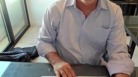 Snapshot of fhetzl chatting on September 29, 10:20 pm fhetzl online show from September 29, 10:20 pm