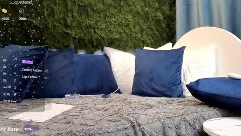 Thomas online show from November 29, 8:49 pm