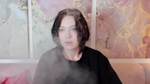fiamoory online show from May 3, 8:09 am