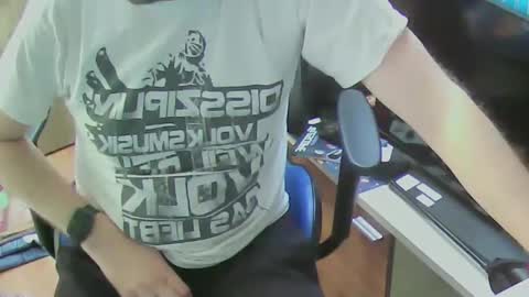 Ficker8419 online show from December 30, 12:52 pm