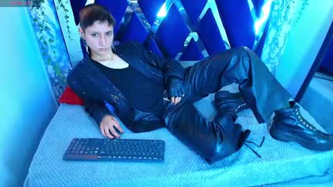   online show from July 8, 12:30 pm