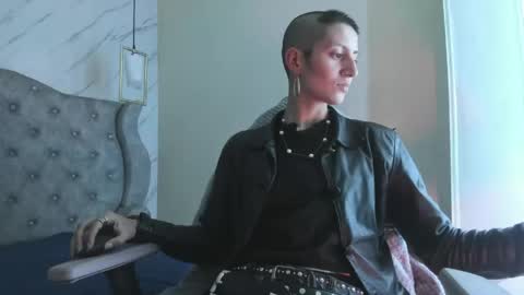   online show from April 24, 12:40 pm