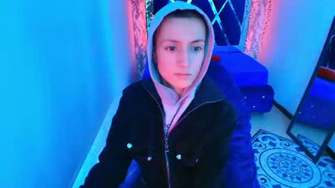   online show from July 28, 3:21 pm