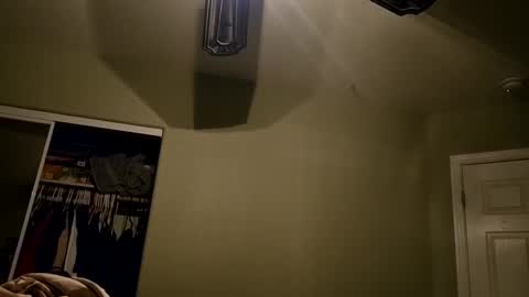 fightusfire32 online show from January 16, 6:35 am