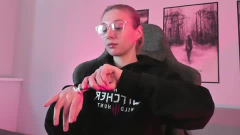 Snapshot of filipinaadams chatting on March 1, 8:34 am cap and Lana  online show from March 1, 8:34 am