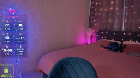 LEEN online show from November 8, 8:50 am