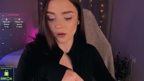 LEEN online show from February 11, 7:07 pm