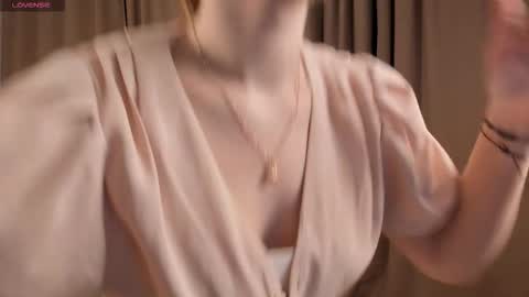 Anny online show from March 11, 7:39 pm