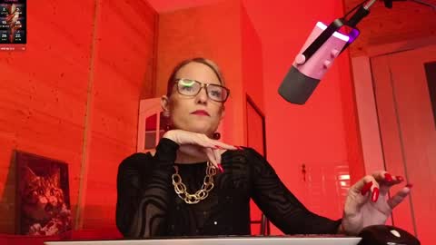 Lady online show from April 24, 7:38 pm