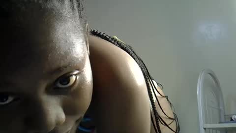 fine_queen12 online show from December 6, 10:00 am