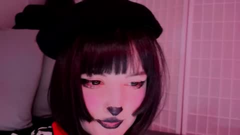 finleyfae online show from January 16, 6:17 pm