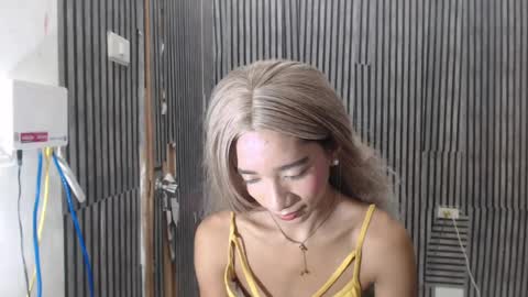 fiona908995 online show from July 24, 10:45 am