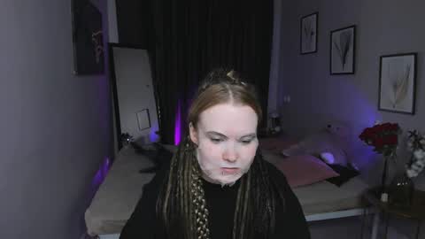 Fiona online show from April 29, 2:38 am