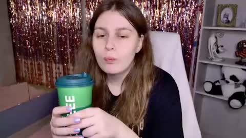 fiora online show from July 26, 6:55 am
