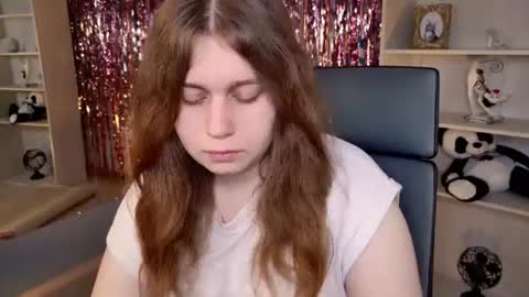 fiora online show from August 8, 5:39 am