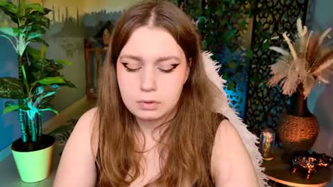 fiora online show from June 21, 9:48 am