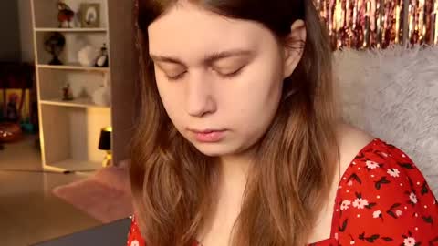 fiora online show from April 25, 6:59 am