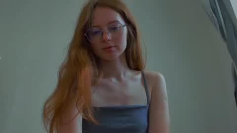 fire_luna online show from July 14, 10:43 am