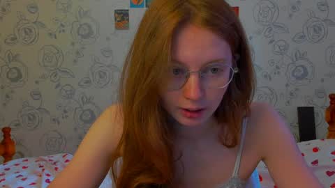 fire_luna online show from May 11, 11:28 am