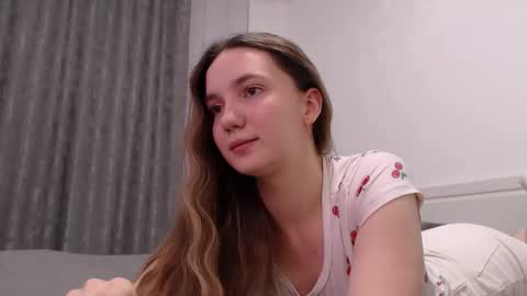 fireflies_fly_ online show from January 12, 6:48 pm