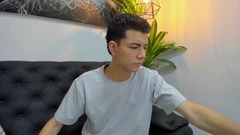 Nicolas online show from March 13, 8:34 pm