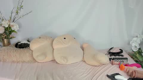 Megan NEW twitter fit amer girl online show from September 8, 9:58 pm