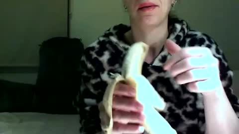 Fitbut online show from December 29, 5:22 pm