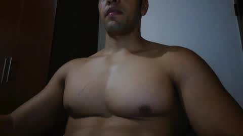 fitchestabs_69 online show from May 8, 8:58 pm
