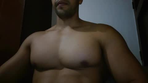 fitchestabs_69 online show from May 3, 8:48 pm