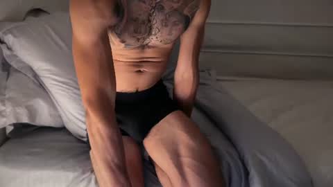 fitjacques online show from August 1, 2:57 am