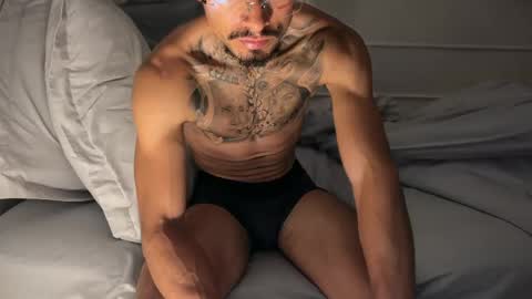 fitjacques online show from May 13, 2:10 am