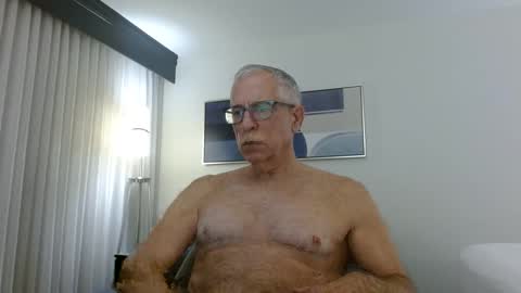 Snapshot of fitman999 chatting on January 22, 9:10 pm Jon online show from January 22, 9:10 pm