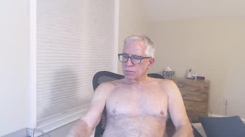 Snapshot of fitman999 chatting on February 12, 4:54 am Jon online show from February 12, 4:54 am