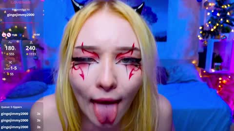 Sophie online show from January 8, 7:24 am