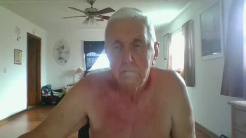 flamale65to online show from May 10, 9:43 pm